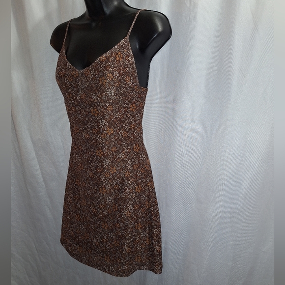 Motel floral Minnie dress adjustable straps medium - Picture 3 of 5